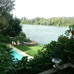 Garonnella فندق مبيت وإفطار 4*