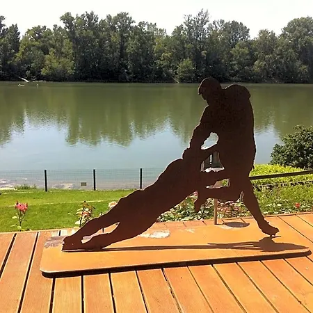 Garonnella Nocleg ze śniadaniem 4*